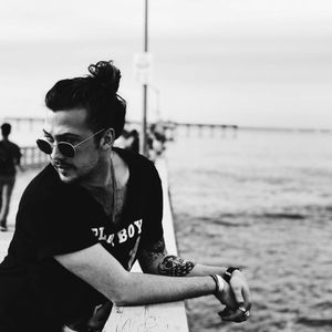 Meet your Posher, Davis